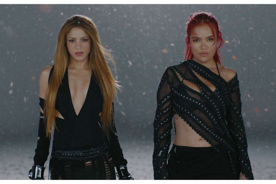 Karol G y Shakira comparten nominaciones con la canción "TQG", que lanzaron recientemente.
