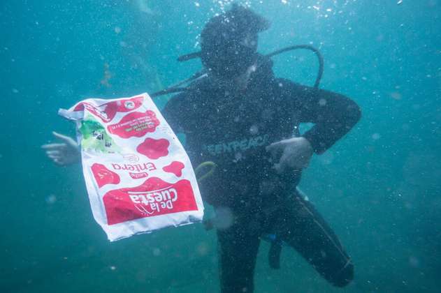 Las falsas soluciones de las empresas para combatir el plástico, según Greenpeace