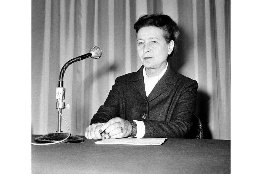 Cuando Simone de Beauvoir comenzó a investigar sobre la condición femenina, la mujer estaba relegada al hogar y a la reproducción.