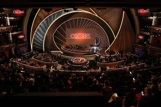 Hollywood (United States), 27/03/2022.- Guests take their seats before the start of a pre-telecast event to hand out eight Oscars at the 94th annual Academy Awards ceremony at the Dolby Theatre in Hollywood, Los Angeles, California, USA, 27 March 2022. The Oscars are presented for outstanding individual or collective efforts in filmmaking in 24 categories. (Estados Unidos) EFE/EPA/ETIENNE LAURENT
