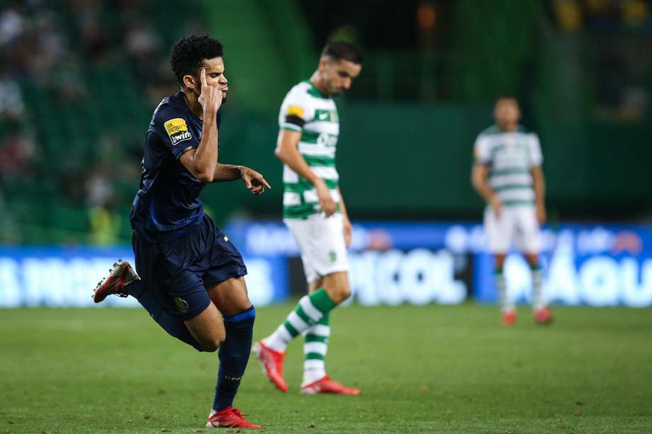 Luis Díaz festeja el gol que anotó este sábado con el Porto.