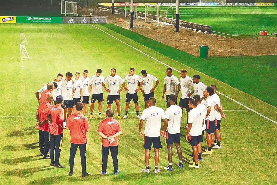 Este fue uno de los últimos entrenamientos del equipo nacional antes de medirse con Venezuela este viernes en Barranquilla. /EFE-FCF.