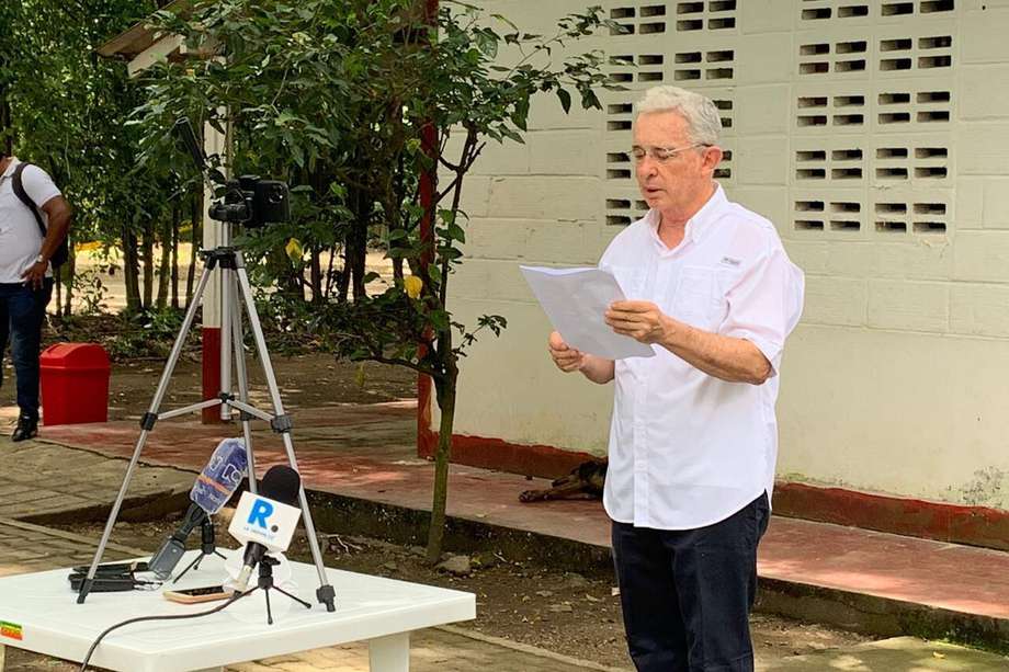El expresidente Álvaro Uribe se refirió a los audios en los que aparece María Claudia Daza, más conocida Cayita Daza. 