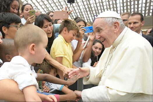El papa Francisco llegará a Colombia el próximo 6 de septiembre. Según el Anuario Pontificio y de Estadísticas de la Iglesia, Colombia tiene 45,3 millones de católicos.  / AFP