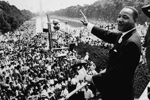 Martin Luther King liderando una de sus masivas manifestaciones a favor de la igualdad.  / Archivo