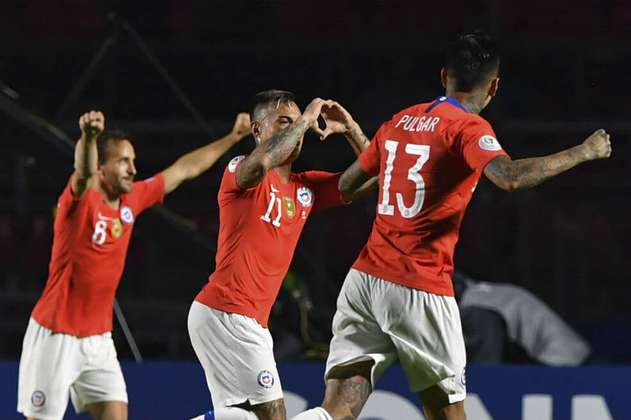 Chile goleó a Japón en el debut de Reinaldo Rueda en la Copa América