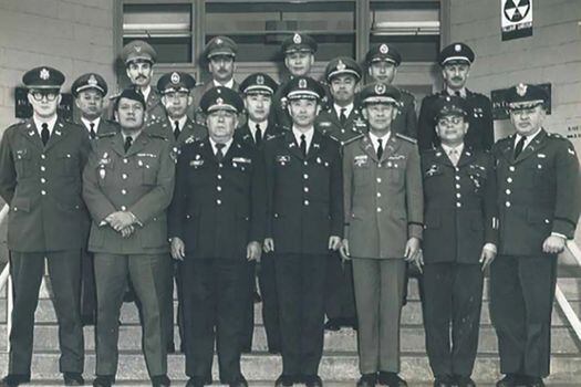 Esta fue la ceremonia de los primeros oficiales de inteligencia de Colombia graduados por la Armada Norteamericana, en 1962. / Cortesía