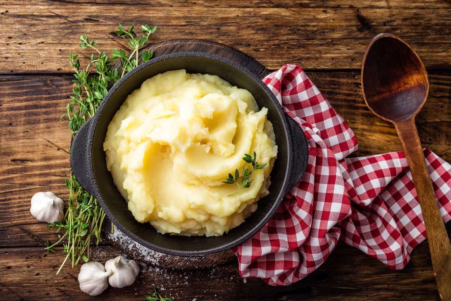 Puré de papa ideal para acompañar cualquier plato fuerte.