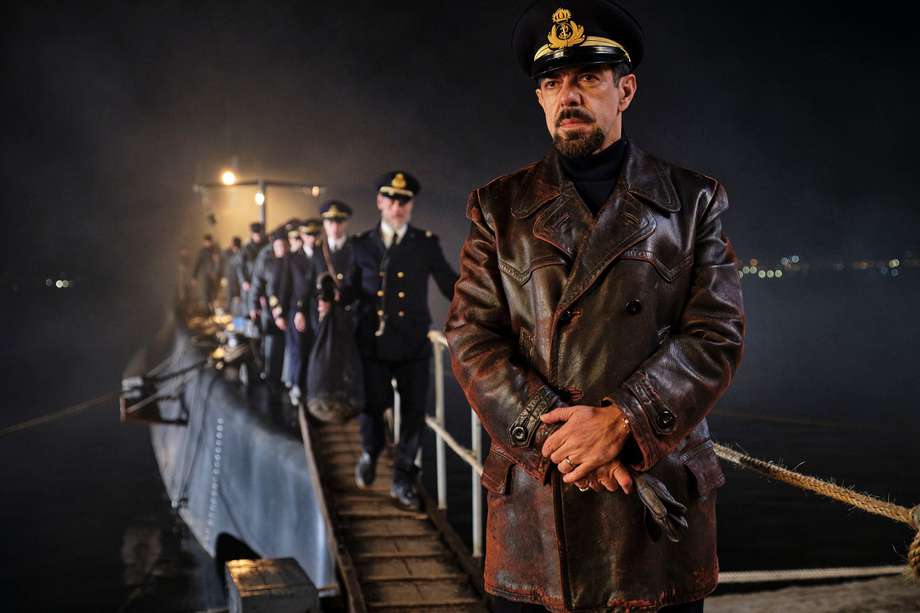 "Comandante" cuenta la historia de Salvatore Todaro, comandante del submarino 'Comandante Cappellini' y está ambientada en la Segunda Guerra Mundial.