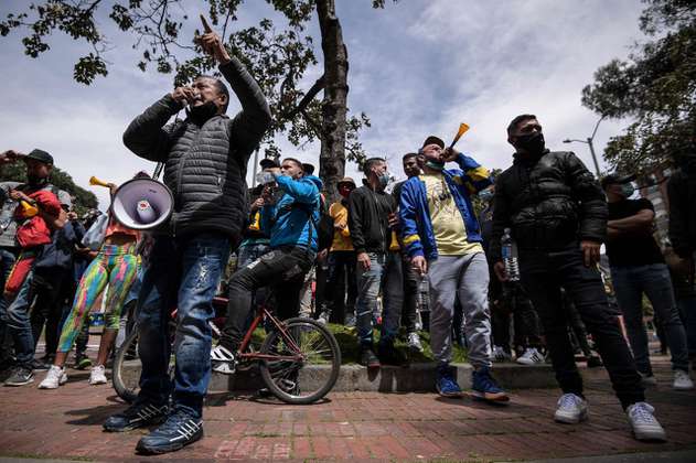 Algunos gremios empresariales protestan por las nuevas restricciones en Bogotá