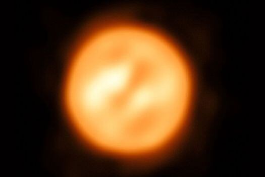 Visión reconstruida del VLTI de la superficie de Antares. / ESO/K. Ohnaka