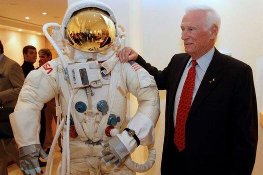 Fotografía de archivo del 16 de junio de 2009 del astronauta estadounidense Eugene Cernan. / Archivo EFE