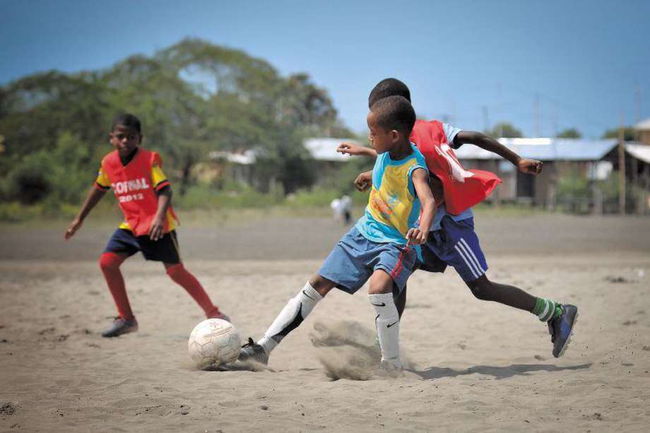 Jugadores infantiles de Tumaco, la capital futbolística del Pacífico colombiano. / El Espectador 