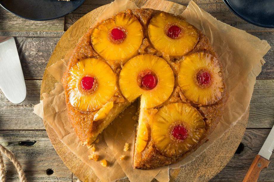 Toma nota de esta receta fácil y rápida de torta de piña casera