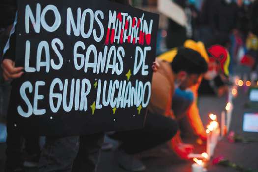 La Fiscalía indaga si de las 42 muertes confirmadas hay más relacionadas con las manifestaciones.  / Gustavo Torrijos