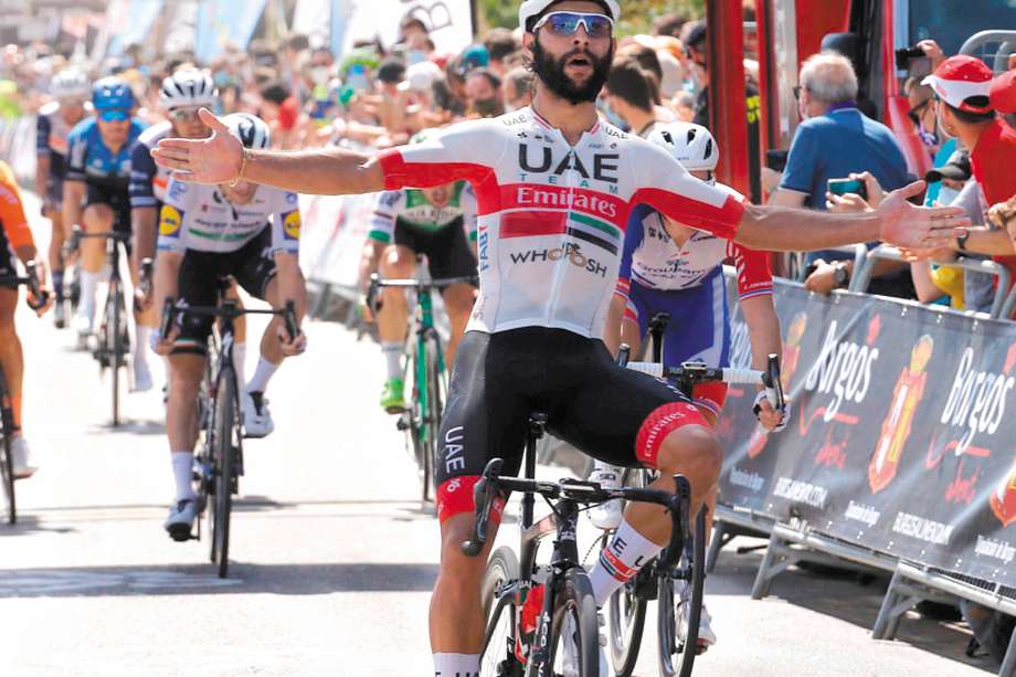 El corredor colombiano Fernando Gaviria, del equipo Emirates, celebrando la victoria de la segunda etapa de la Vuelta a Burgos, la semana pasada.