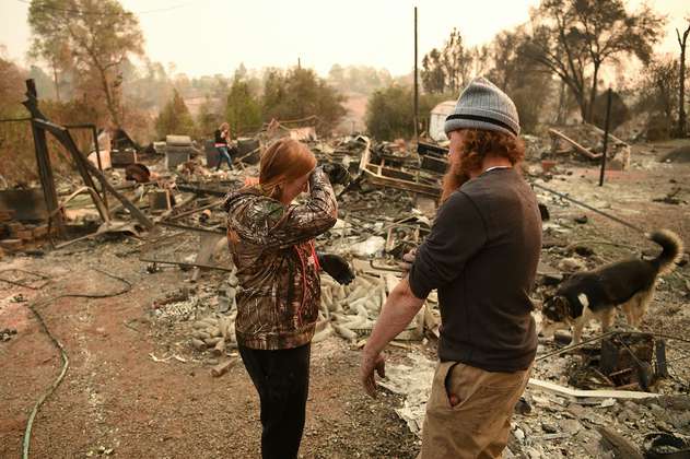 California, en búsqueda de más de 900 desaparecidos por los incendios