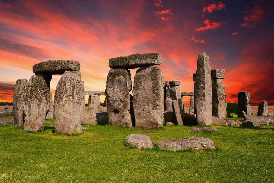 Los elementos de Stonehenge están alineados para marcar la salida y la puesta del sol durante los solsticios de invierno y verano.
