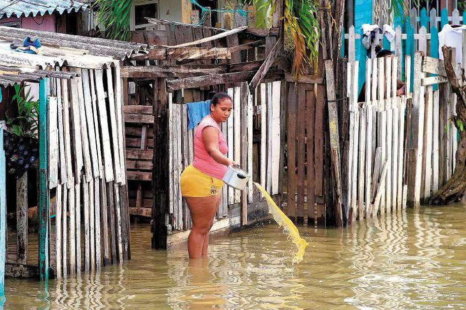 En Cartagena fue decretada la calamidad pública y se registraron inundaciones en el 70 % de la ciudad. / EFE
