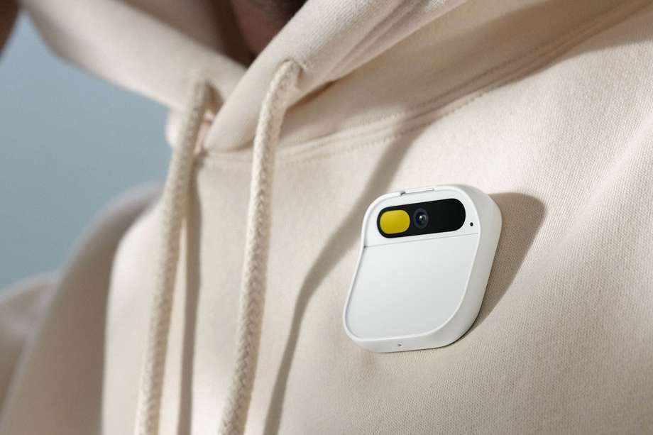 La startup Humane IA habilitó la venta oficial de su dispositivo IA Pin, con la intención de proponer una alternativa para los celulares inteligentes