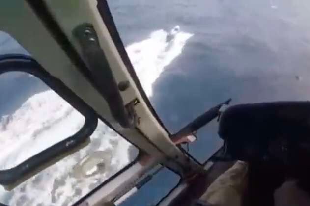 Helicóptero persigue embarcación con 600 kilos de cocaína en el mar Caribe