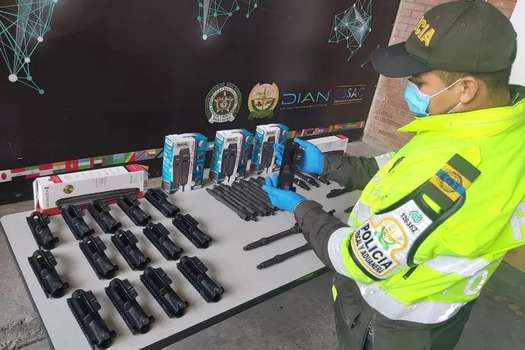 Según las autoridades, los artefactos serían rearmados y vendidos en las ciudades de Bogotá, Cali y Medellín.