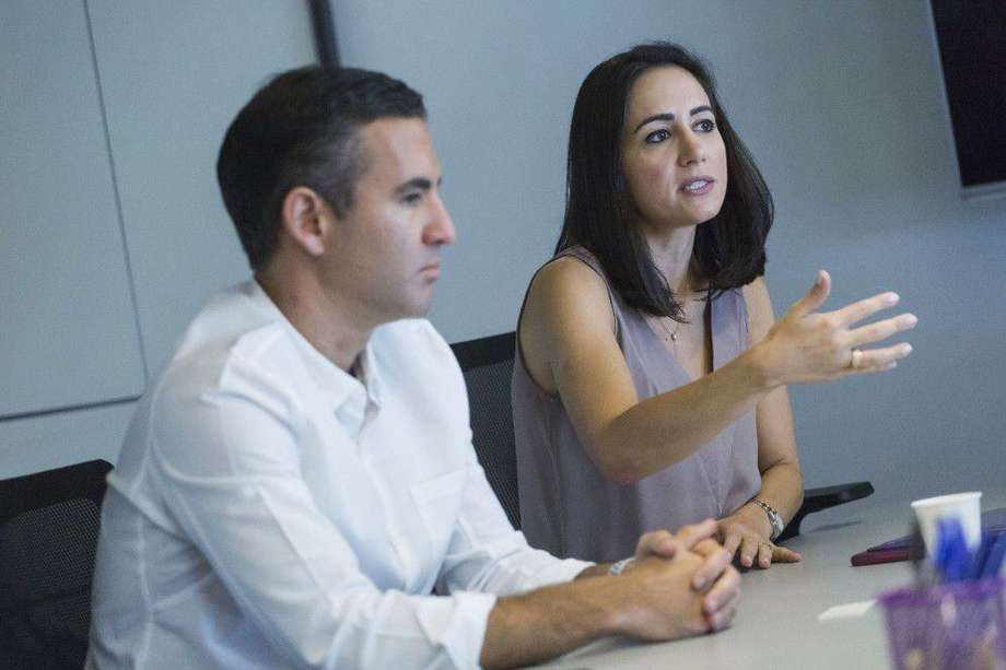 CEO de Nubank, David Vélez, y la cofundadora de la misma firma, Cristina Junqueira.