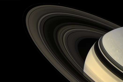 Una de las características más llamativas de Saturno son sus 7 anillos. 
