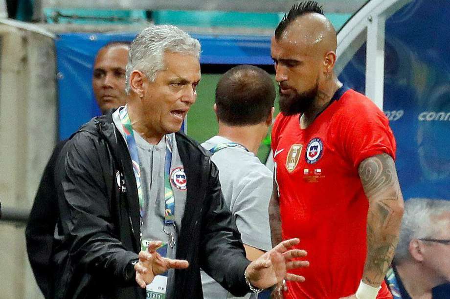 El técnico Reinaldo Rueda negocia su desvinculación con la selección de Chile, a la que dirige desde 2019, para hacerse cargo de la de Colombia.