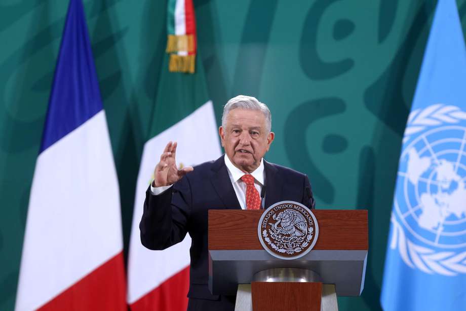 El presidente de México, Andrés Manuel López Obrador, ofrece una conferencia por el asesinato de la migrante salvadoreña Victoria Esperanza Salazar en Tulum.