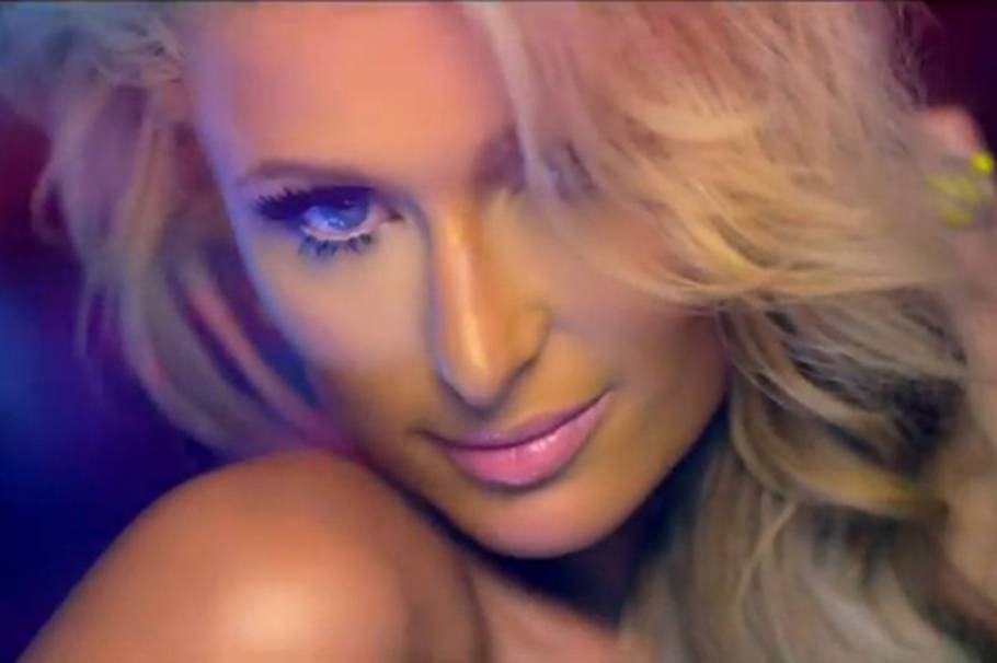 Paris Hilton presenta su nueva canción Good Time