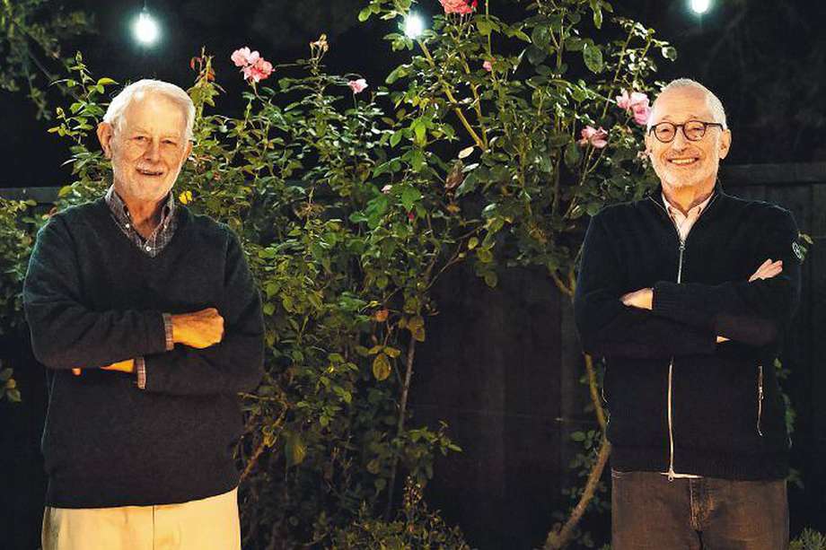 Robert Wilson y Paul Milgrom han sido profesores en Stanford. Wilson, vecino de Milgrom, fue quien le dio la noticia de que ambos ganaron el Nobel. / EFE
