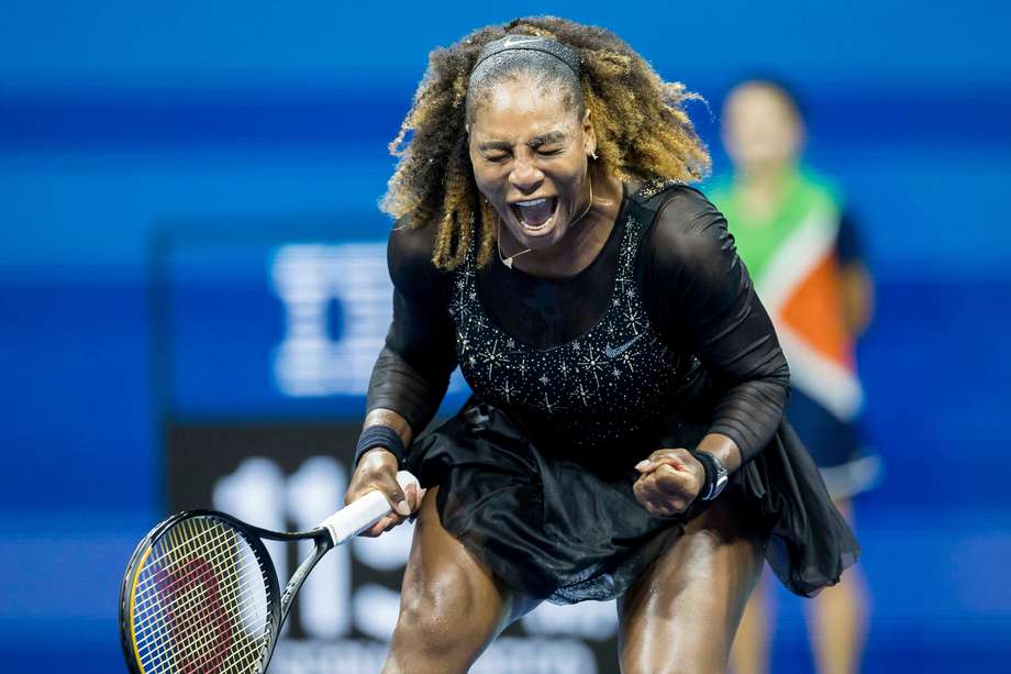 Serena Williams celebra su victoria en la primera ronda del US Open. 