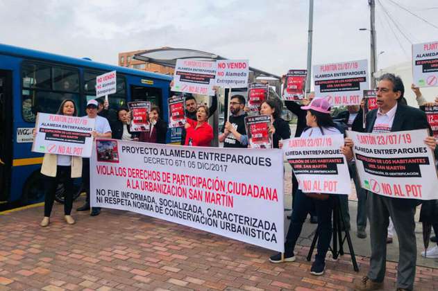 Habitantes de Barrios Unidos protestan contra proyecto de Alameda Entreparques