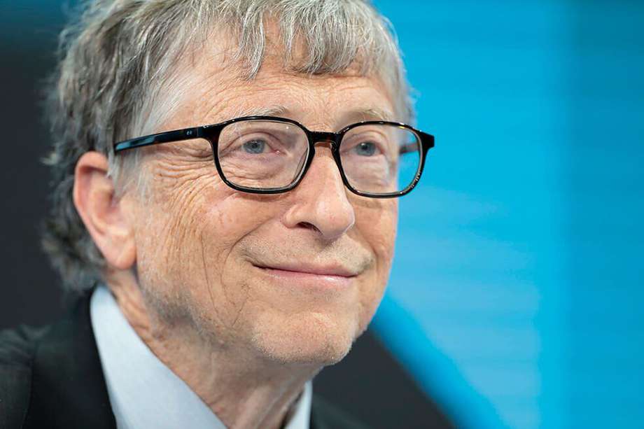 Bill Gates fundó Microsoft en 1975. 
