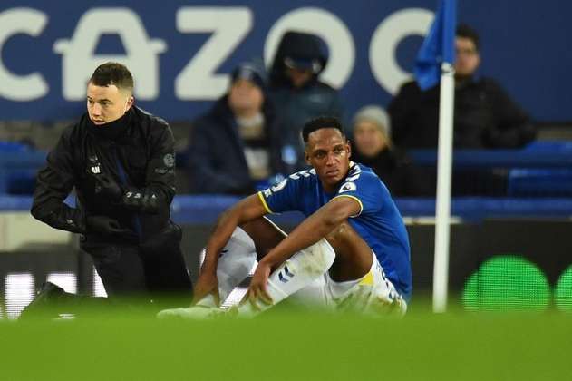 Yerry Mina se quedó sin técnico: Rafa Benítez dejó al Everton