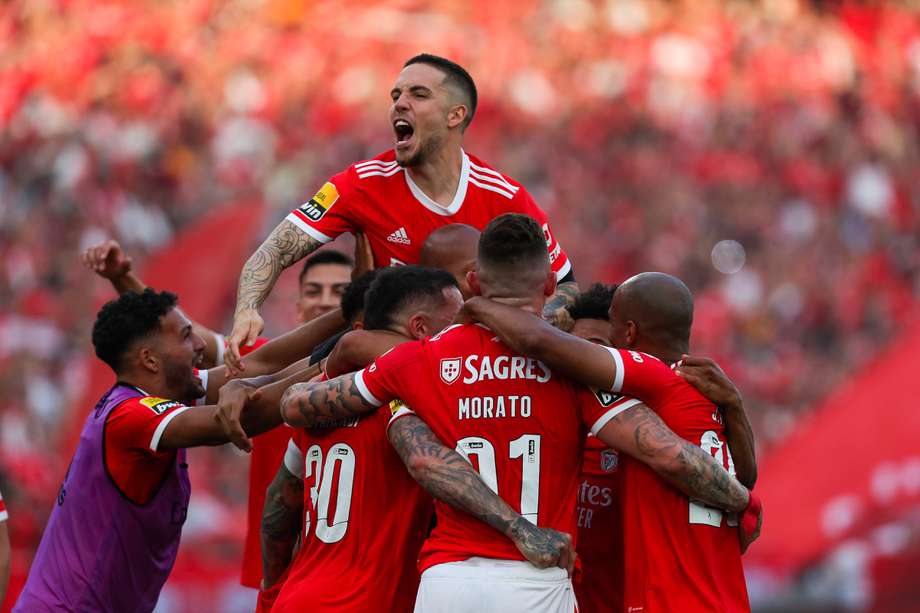 Benfica logró el título de la liga portuguesa tras vencer a Santa Clara en condición de local.