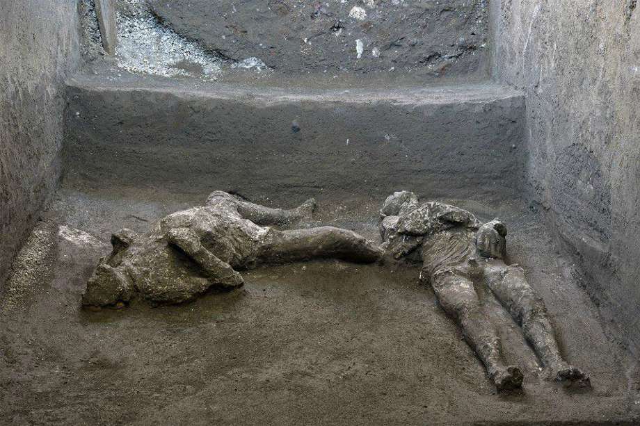 Los dos esqueletos fueron hallados durante excavaciones a unos 700 metros al noroeste de Pompeya.