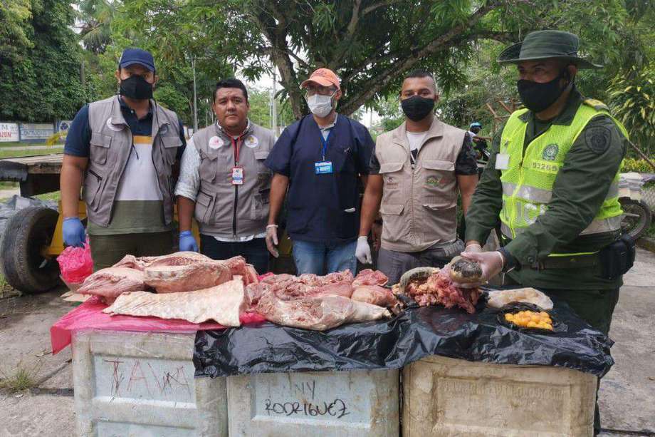 Autoridades de Salud y Ambiental en Leticia realizan incautación de carnes silvestres provenientes de Corregimientos del departamento de Amazonas.