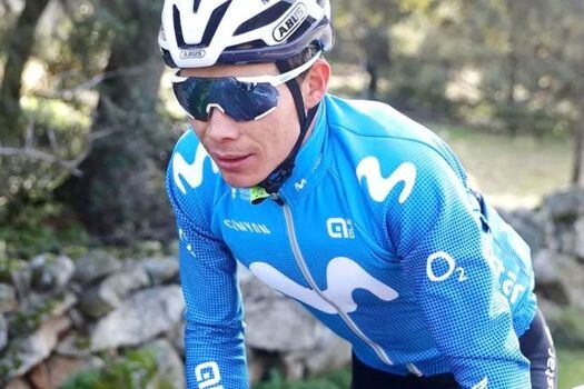 El pedalista colombiano que llegó de Astana debutaría en abril con Movistar.