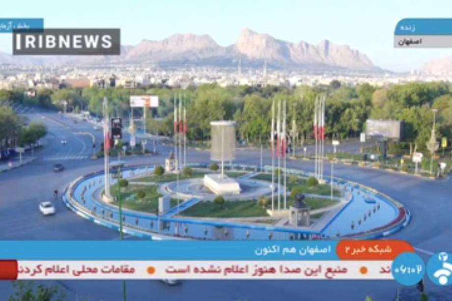 Una captura de pantalla proporcionada por la televisión estatal iraní muestra la ciudad de Isfahán tras las explosiones escuchadas a primera hora de la mañana, Irán, el 19 de abril de 2024.
