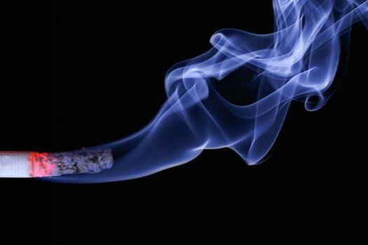 Las políticas anti tabaco han tratado la adicción de manera más efectiva que las soluciones individualizadas, incluyendo la farmacoterapia.  / Realworkhard, Pixabay