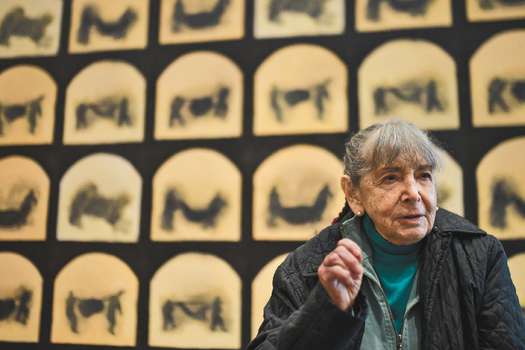 Beatriz González, quien cumplirá 90 años el próximo 16 de noviembre, inauguró su obra "Auras Anónimas" en el Cementerio Central en 2007. / Jose Vargas