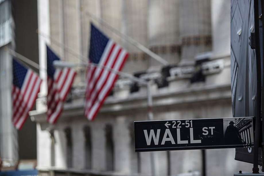 El Dow Jones de Industriales superó el miércoles por primera vez los 33.000 puntos, impulsado por los anuncios de la Fed.