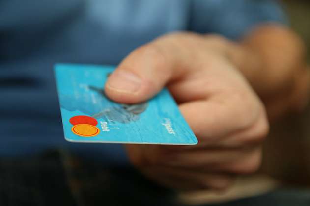 Iglesia permitirá dar limosna con tarjeta de crédito