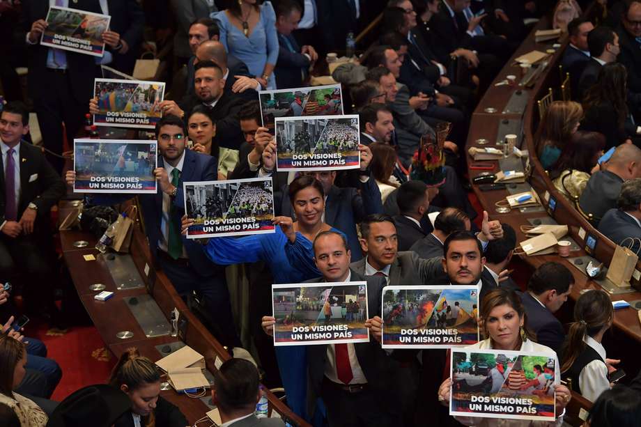 Posesión de los nuevos congresistas para el período 2022-2026 y del último discurso de Iván Duque como presidente de Colombia, el cual fue  interrumpido por abucheos y hasta gritos de “mentiroso” por parte de la bancada de oposición.