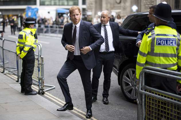 El príncipe Harry no seguirá con el proceso por difamación contra el Mail on Sunday
