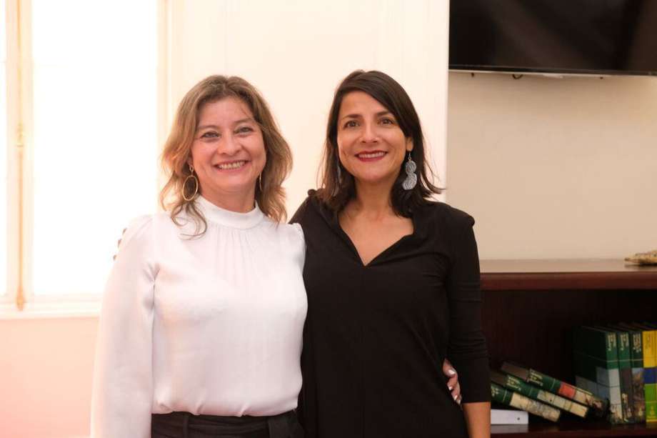 Clara Liliana Guatame Aponte, nueva presidenta de la Agencia Nacional de Hidrocarburos, e Irene Vélez Torres, ministra de Minas. / Cortesía