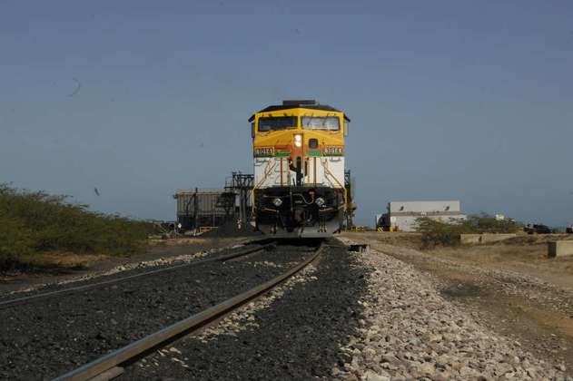Atentan contra tramo de la línea férrea del Cerrejón en La Guajira