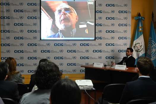 El colombiano Iván Velásquez, cabeza de la Cicig, fue declarado persona no grata por el mandatario guatemalteco, Jimmy Morales, y tuvo que dirigir el organismo desde el exterior hasta este martes, cuando el mandato de la comisión llegó a su fin.  / AFP